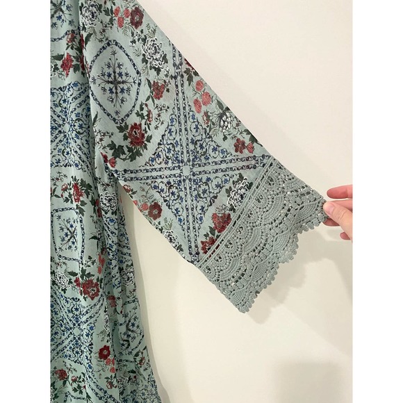 Kimono Women's Size Large Floral Green Lace Trimmed Boho Cottage Core Cardigan - Picture 3 of 6